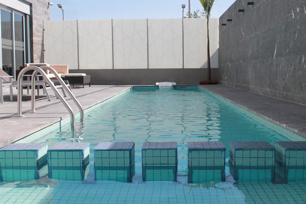 Casa Inn Business Ирапуато Екстериор снимка