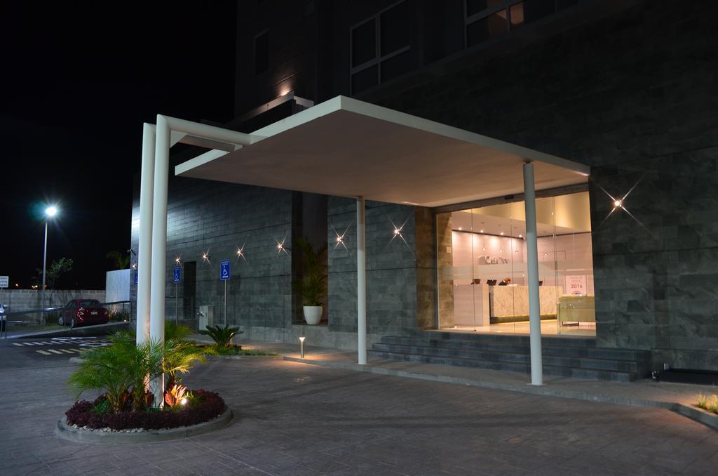 Casa Inn Business Ирапуато Екстериор снимка
