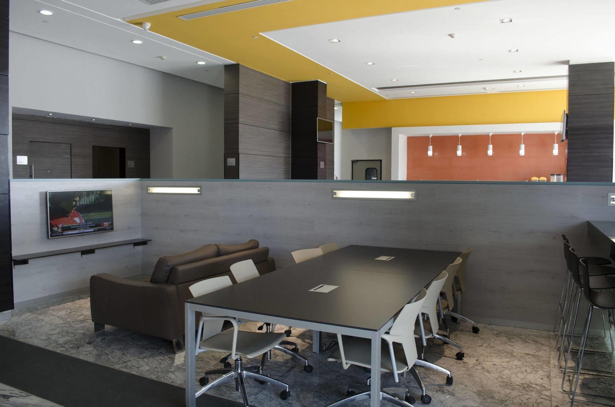 Casa Inn Business Ирапуато Екстериор снимка